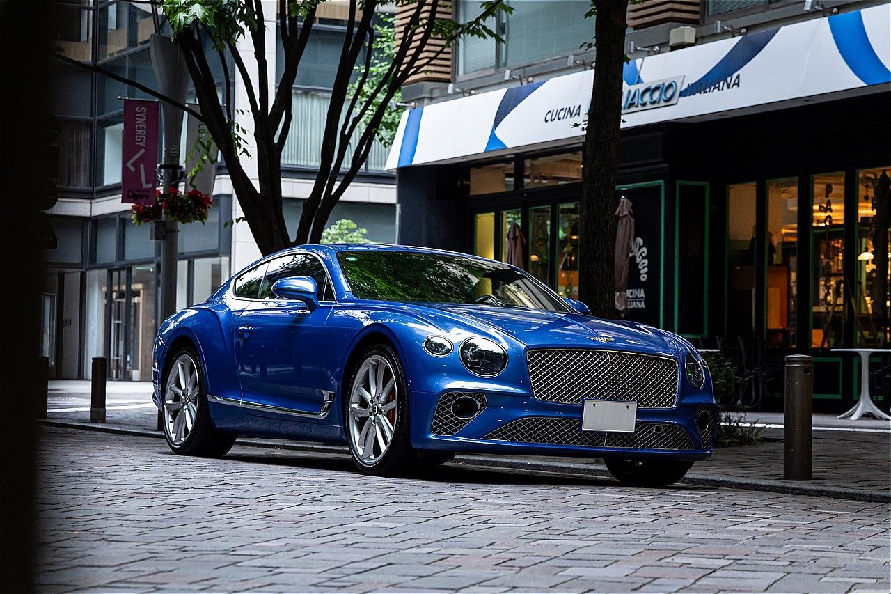 ベントレーの3代目「コンチネンタルGT」（写真：三木 宏章）