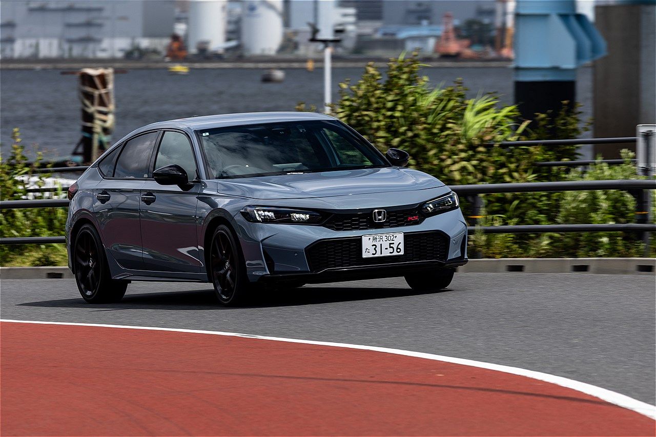 日本仕様のホンダ「シビックRS」（写真：筆者撮影）