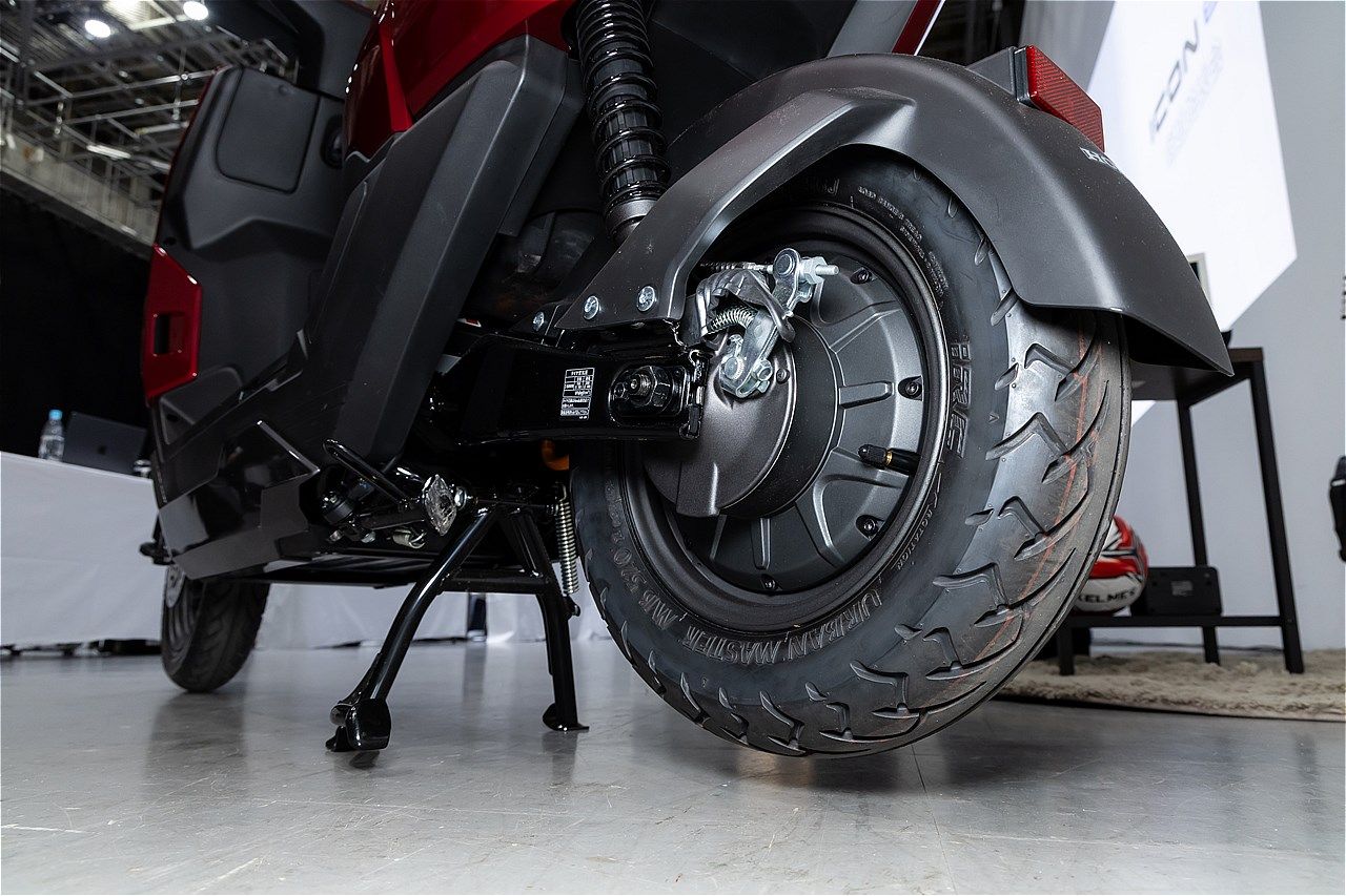 原付一種のホンダ新型電動スクーター｢アイコンe:｣（写真：三木 宏章）