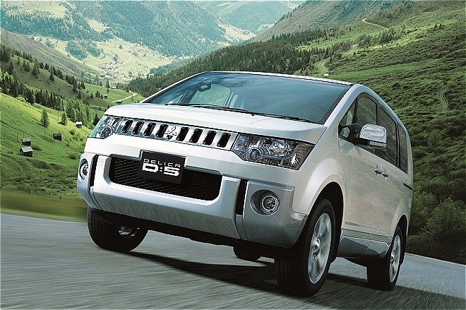 2007年発売の三菱「デリカD:5」（写真：三菱自動車）