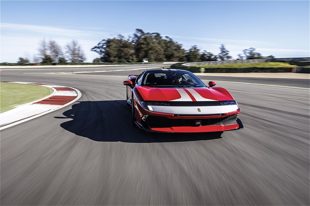 フェラーリの新型車「849テスタロッサ」（写真：Ferrari Japan）