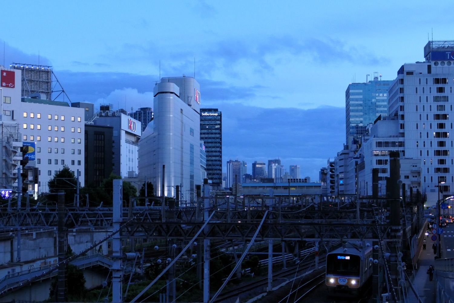 東武鉄道　50090型　車内