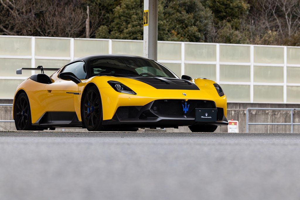 マセラティの最新モデル「GT2ストラダーレ」（写真：三木 宏章）