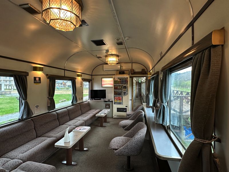 「寝台特急 北斗星」のロビーカー（筆者撮影）