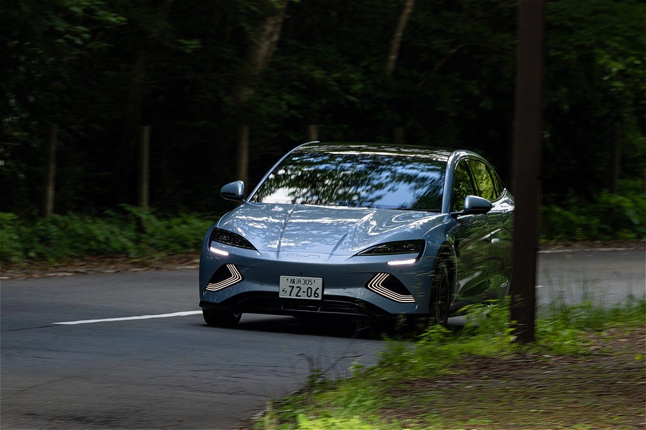 BYD Auto Japanが6月25日からデリバリーを開始した「シール」（写真：三木宏章）