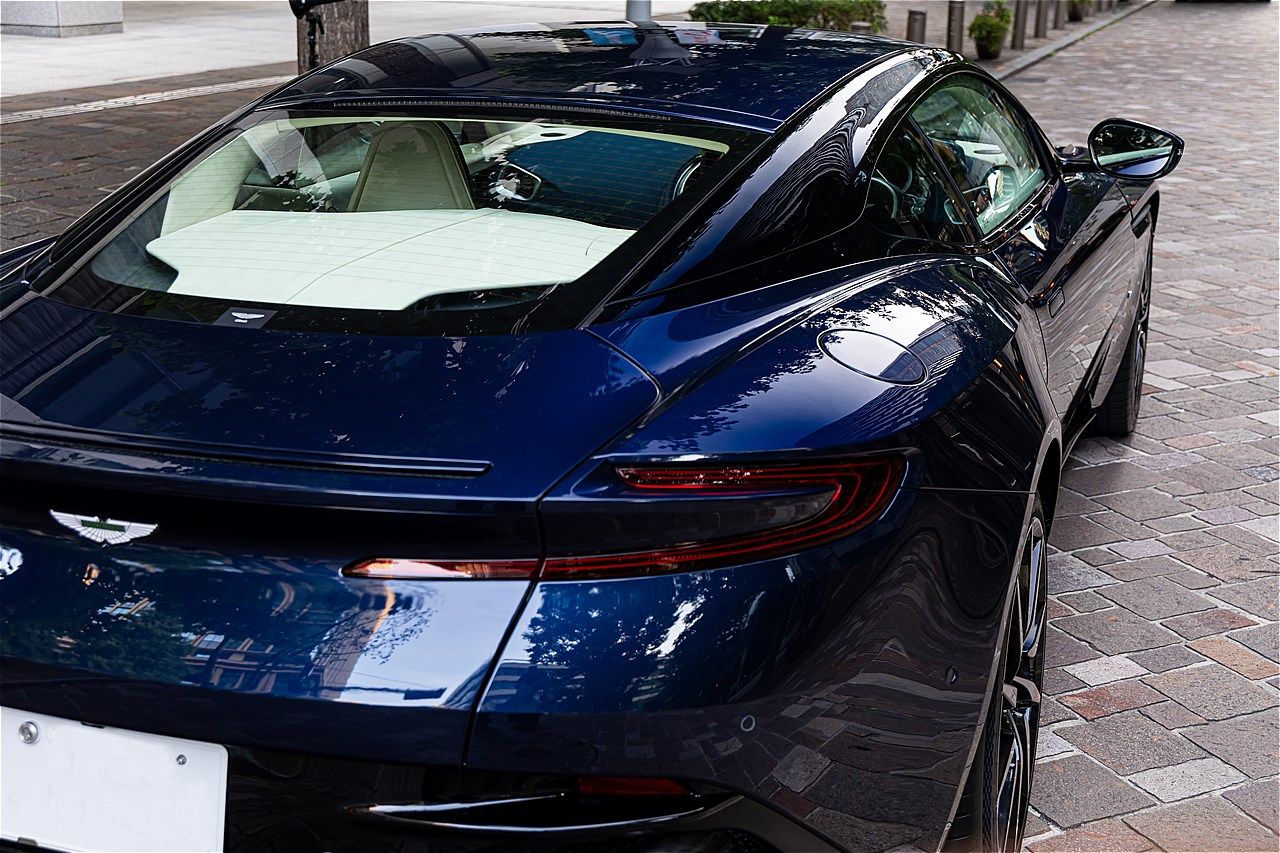 アストンマーティン「DB11」（写真：三木 宏章）