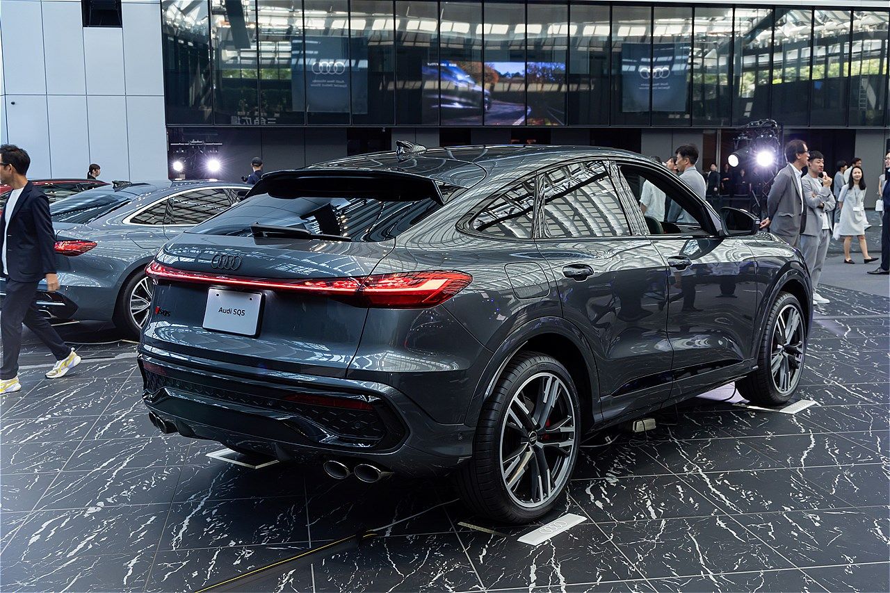 アウディの新型「Q5/Q5スポーツバック」（写真：三木 宏章）
