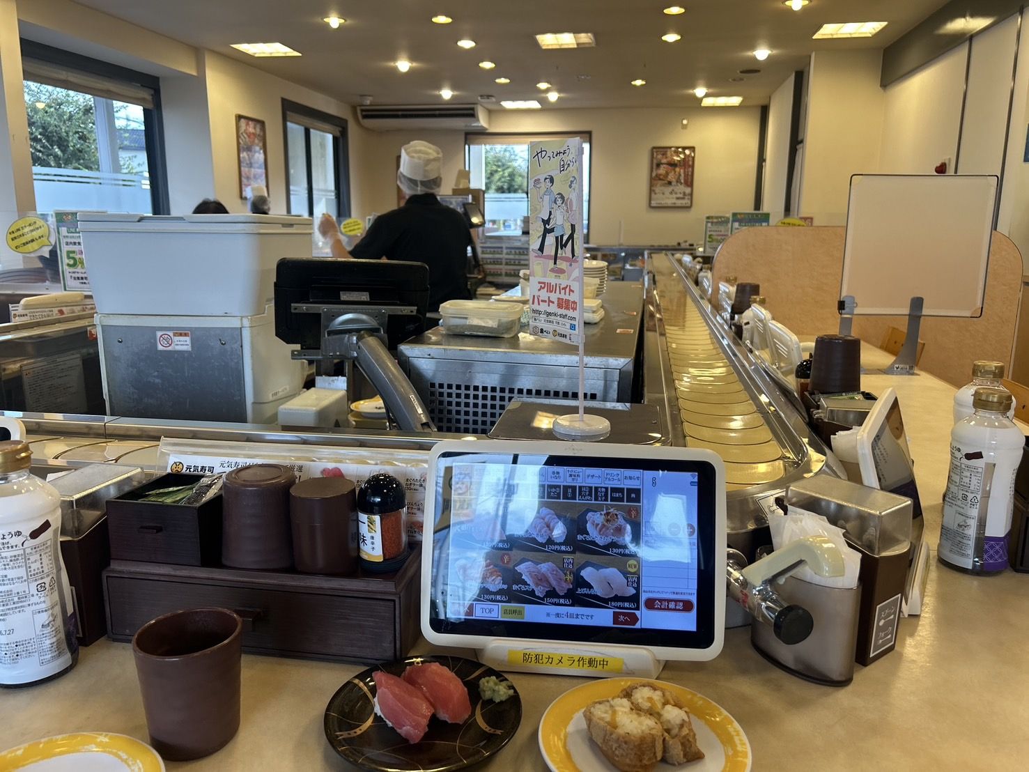 『元気寿司 青柳店』の内観その５（写真：筆者撮影）