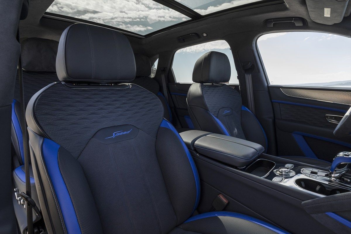 ベントレー ベンテイガ・スピード（写真：Bentley Motors）