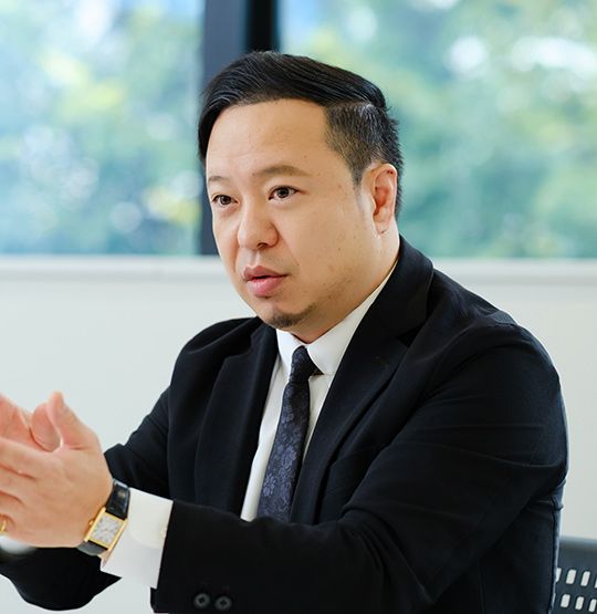 成蹊大学大学院 理工学研究科 教授 リーディングリサーチャー 三浦正志氏 インタビューの様子