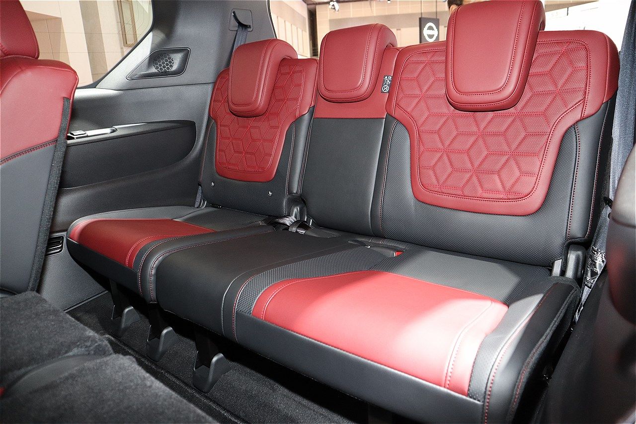 ジャパンモビリティショー2025に展示された日産の新型「パトロール」（筆者撮影）