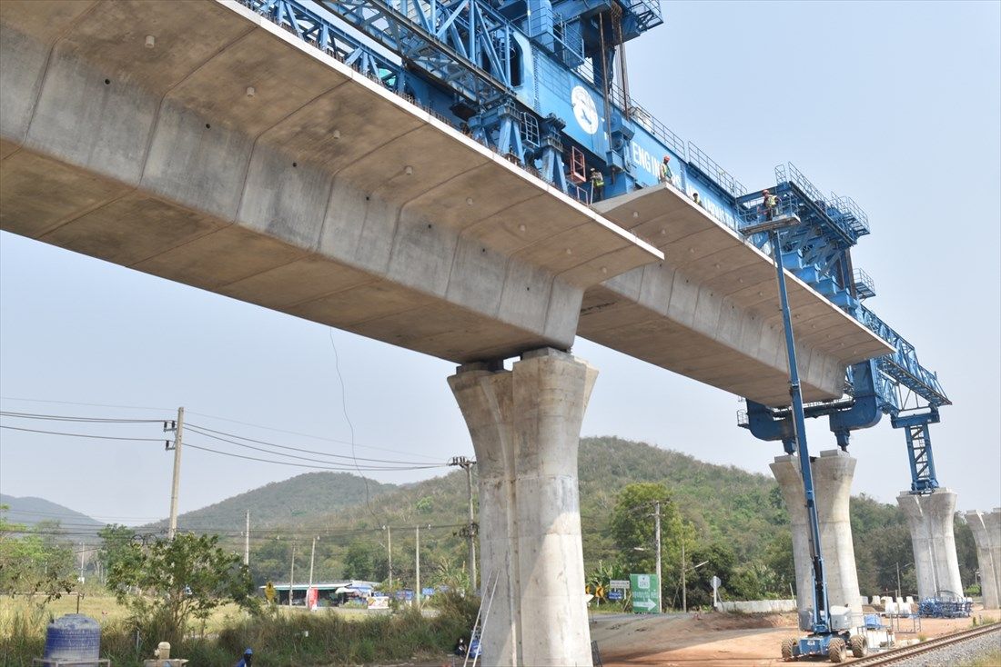 中国支援で建設の進むタイのバンコク―ナコンラチャシマ高速鉄道（筆者撮影）