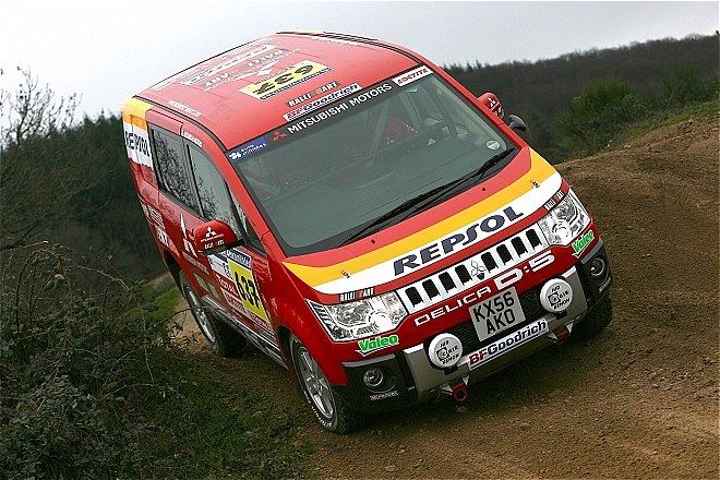 2007年発売の三菱「デリカD:5」（写真：三菱自動車）