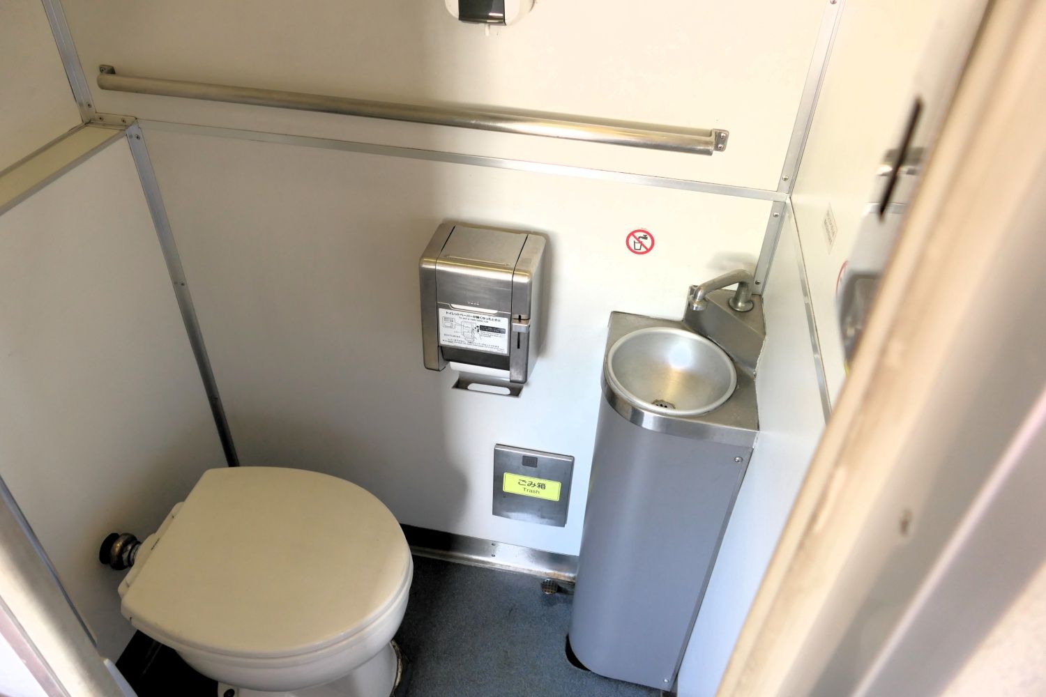 近鉄　2610系　車内　トイレ