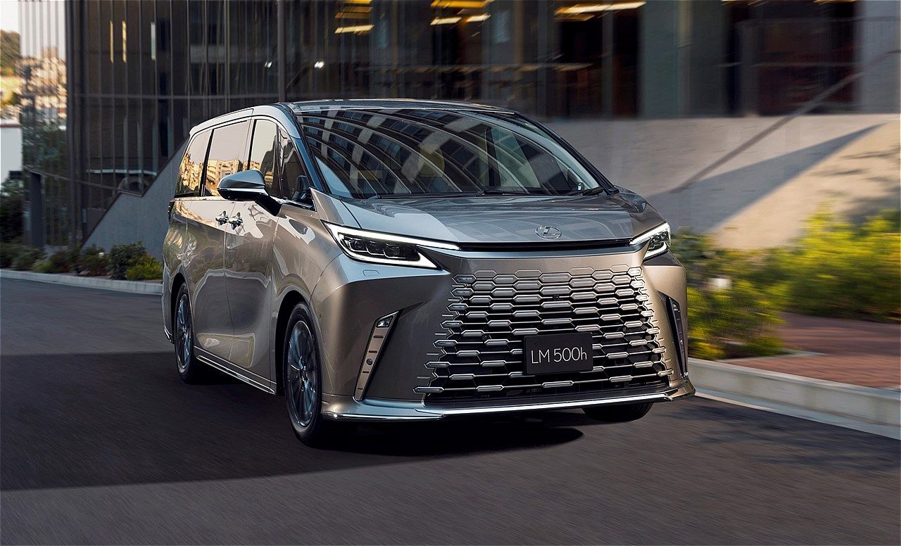2025年8月1日に一部改良版が発売されたレクサス「LM」（写真：レクサスインターナショナル）