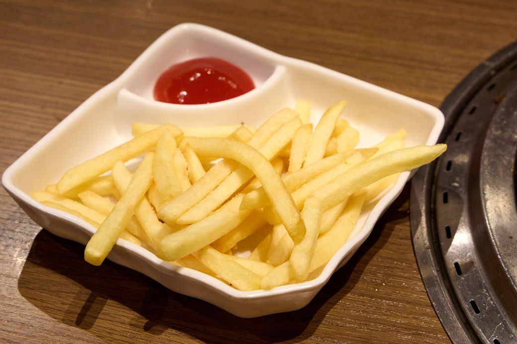 いつもと変わらないフライドポテト（写真：筆者撮影）