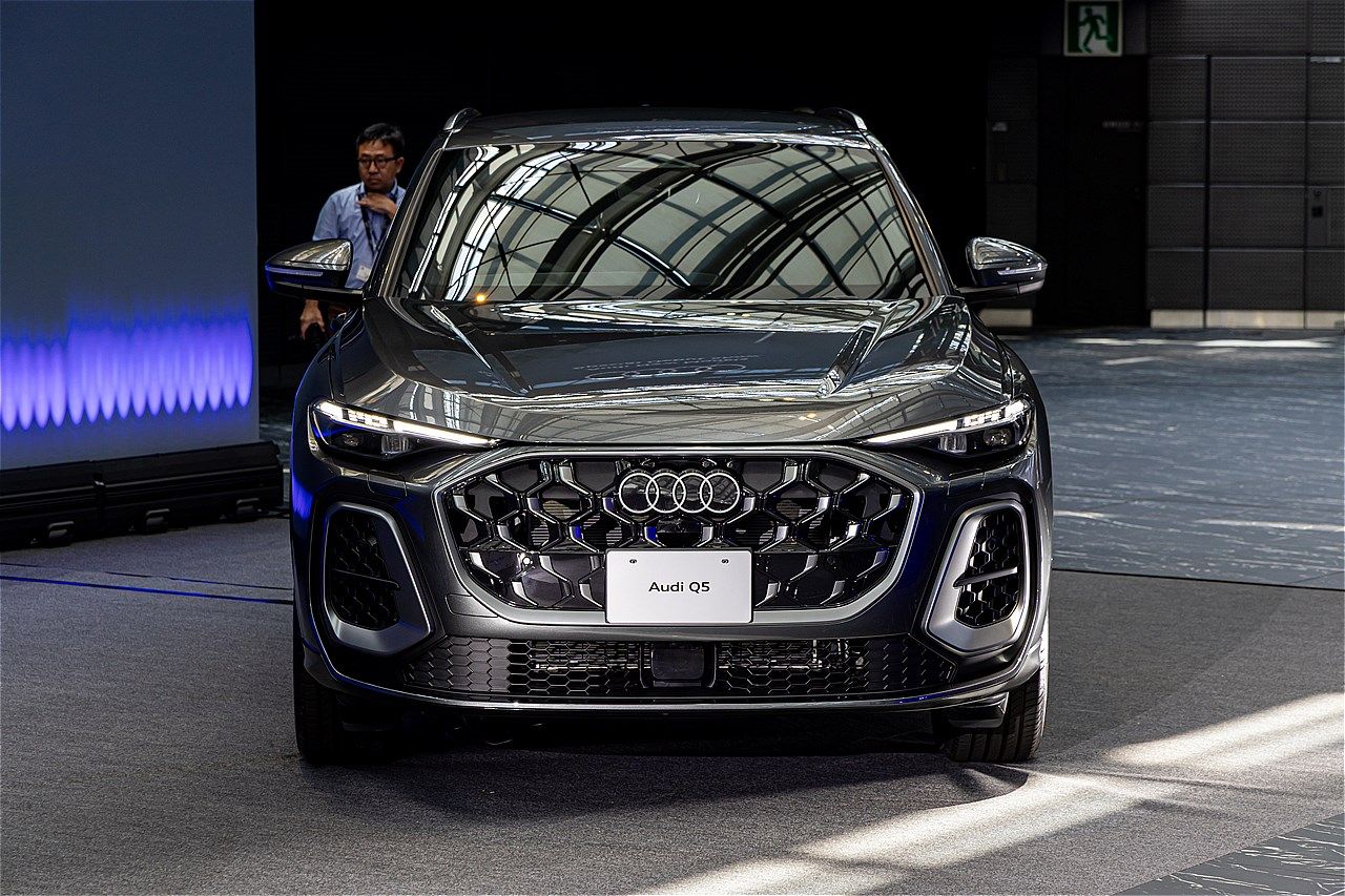 アウディの新型「Q5/Q5スポーツバック」（写真：三木 宏章）