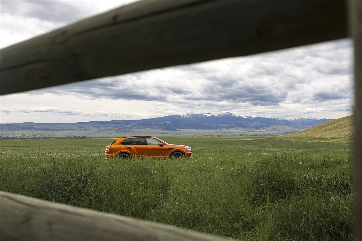 ベントレー ベンテイガ・スピード（写真：Bentley Motors）
