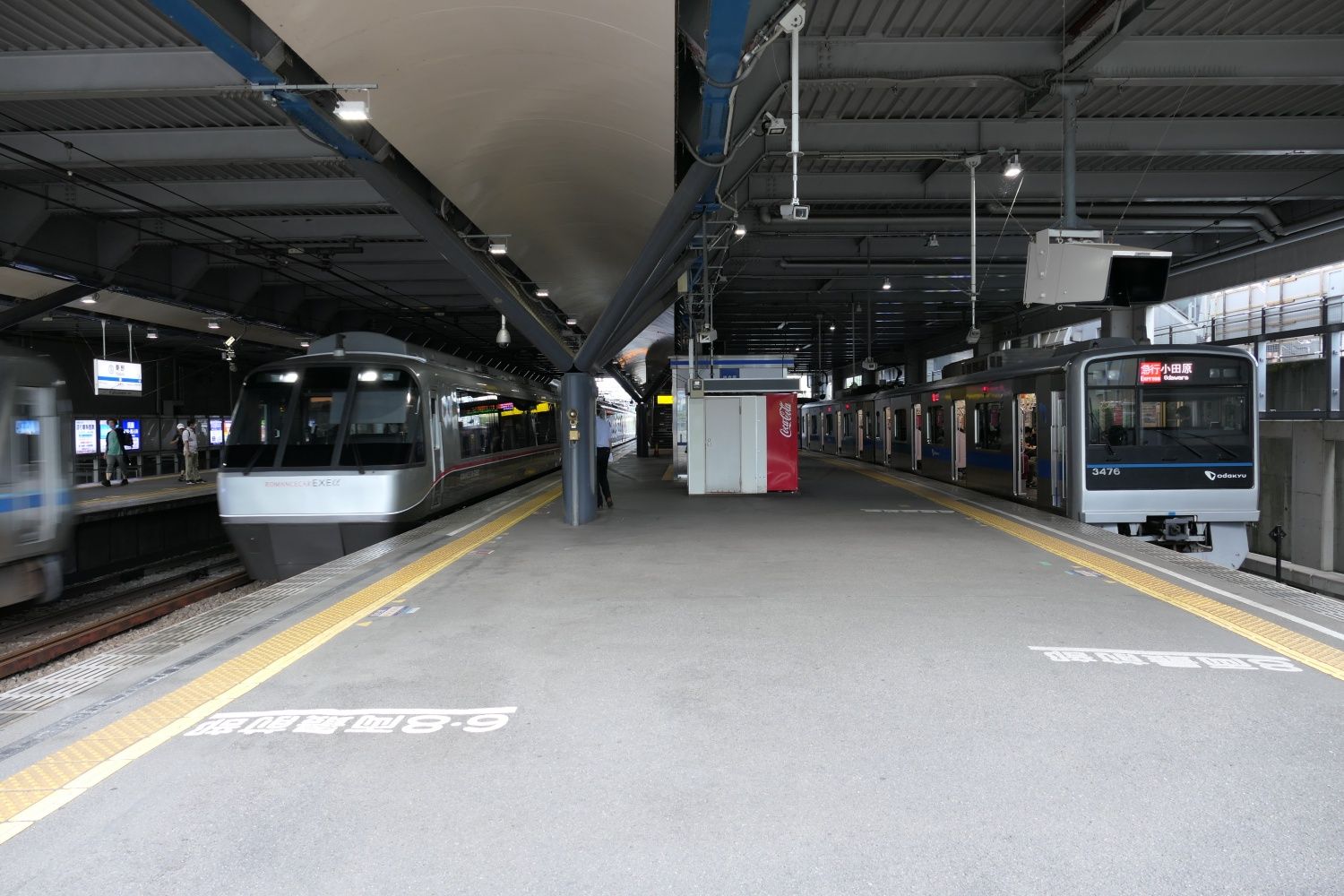 小田急　秦野駅　ホーム