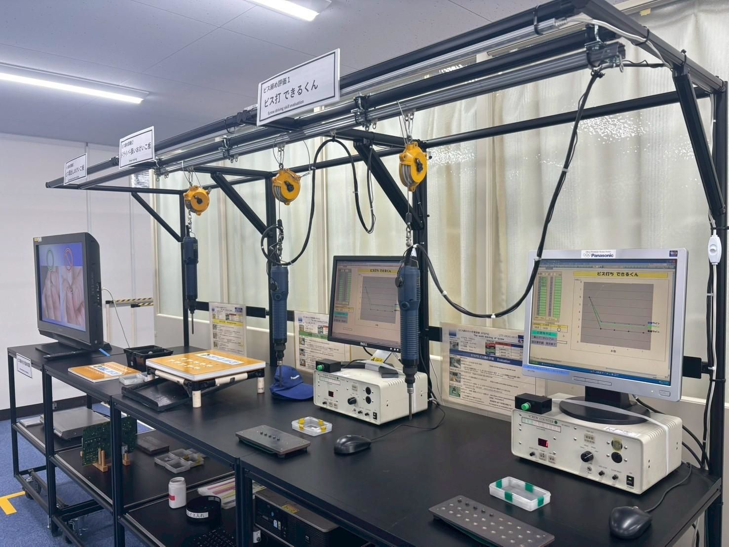 従業員の技能研修の場としても利用される「モノづくり道場」ではビス打ち体験ができる（写真：筆者撮影）