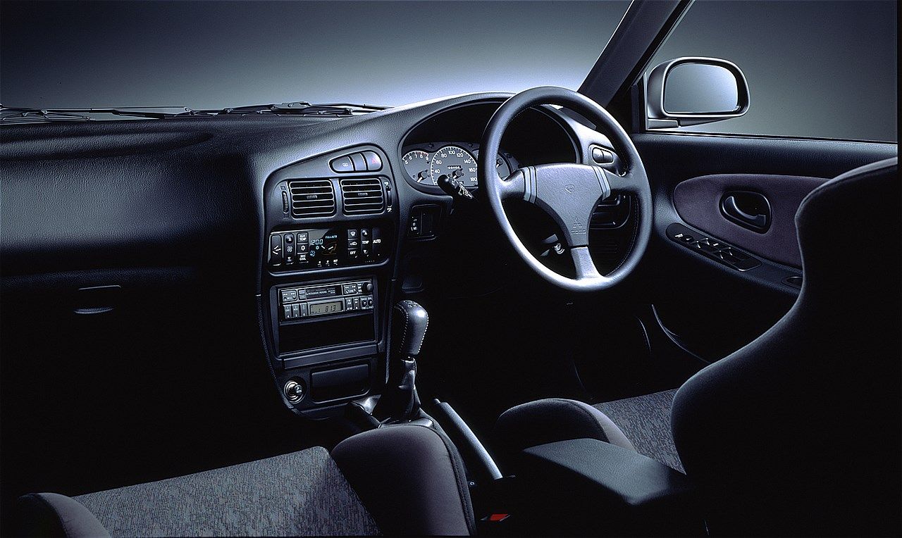 三菱「ランサーエボリューションⅡ」（写真：三菱自動車）