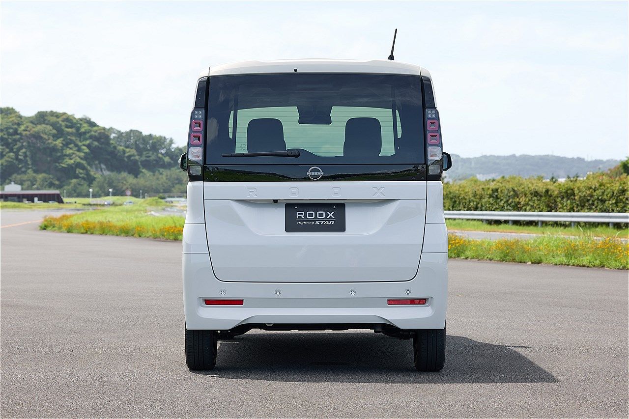 日産の新型軽自動車「ルークス」（写真：日産自動車）