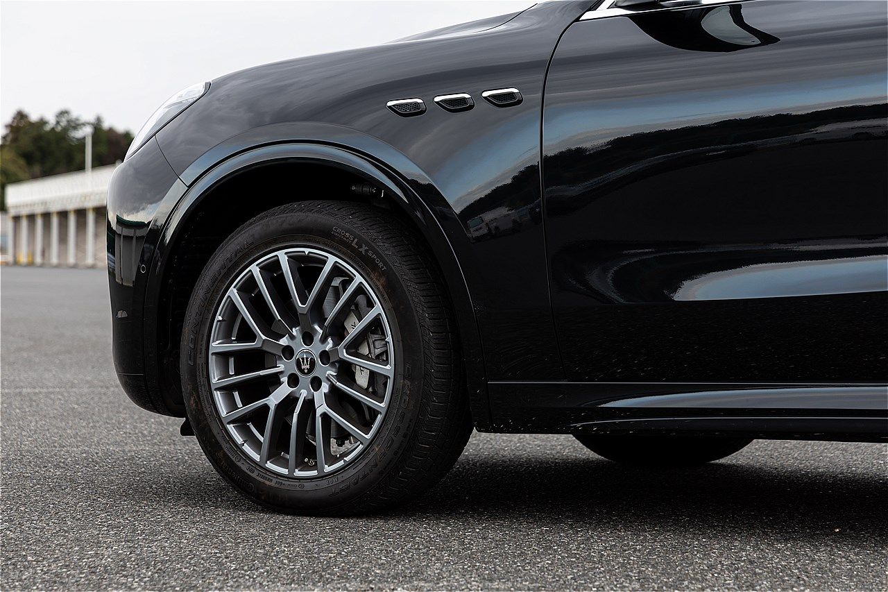 マセラティ「グレカーレ エッセンツァ」（写真：三木 宏章）