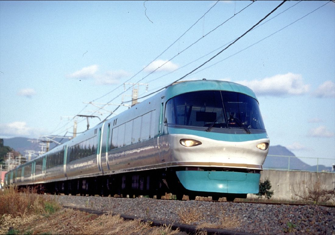 「スーパーくろしお（オーシャンアロー）」としてデビューした283系オーシャンアロー（撮影：南正時）