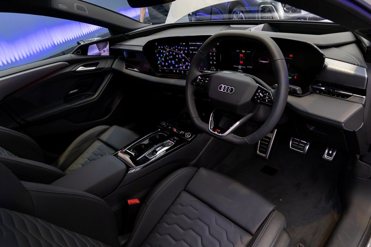 アウディ「A6 e-tron」シリーズおよび発表会の様子（写真：三木 宏章）