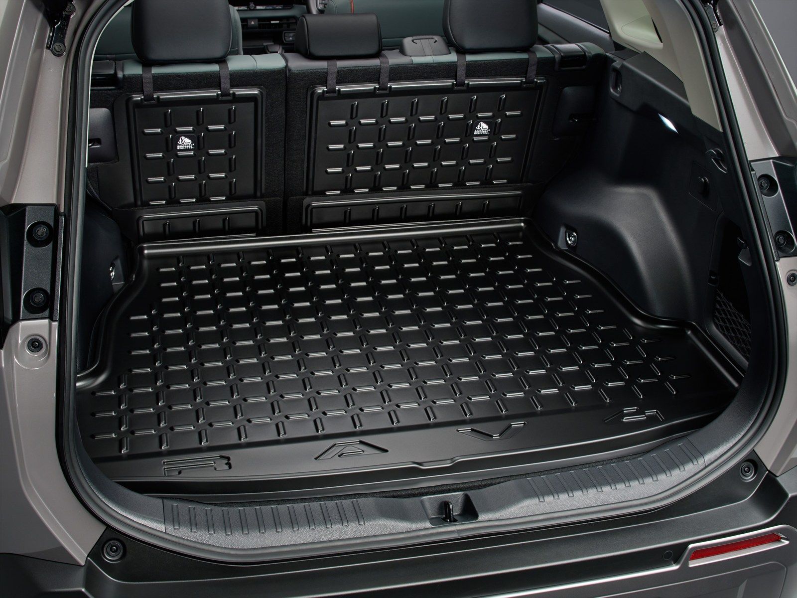 6代目トヨタ「RAV4」（写真：トヨタ自動車）