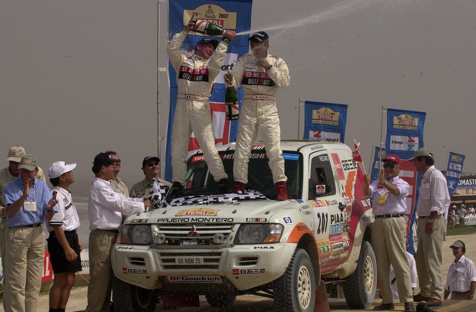 「パジェロ」パリダカ出場車（写真：三菱自動車工業）