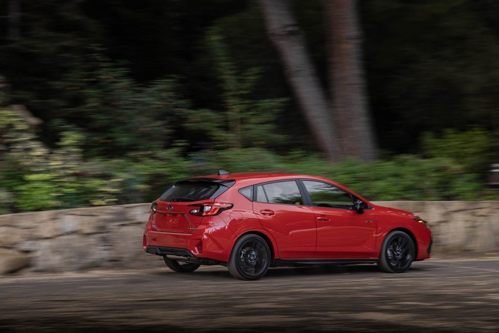 LAショーで発表された新型インプレッサ（写真：Subaru of America）