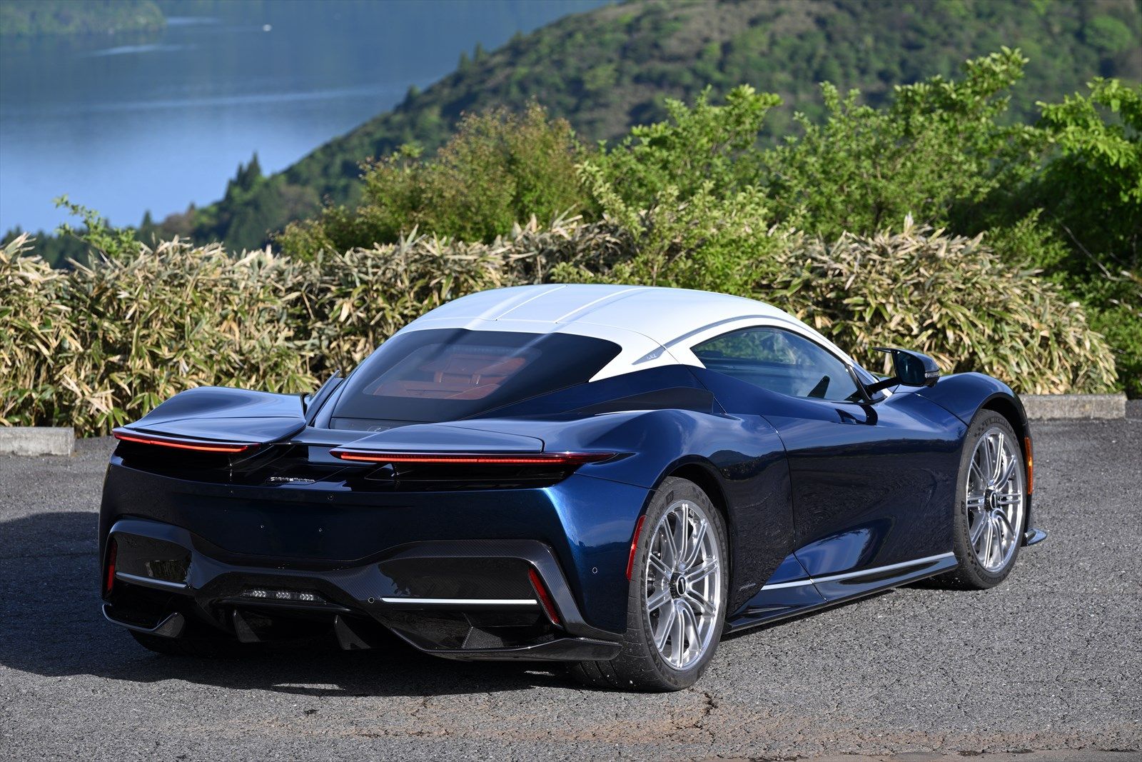写真：Automobili Pininfarina