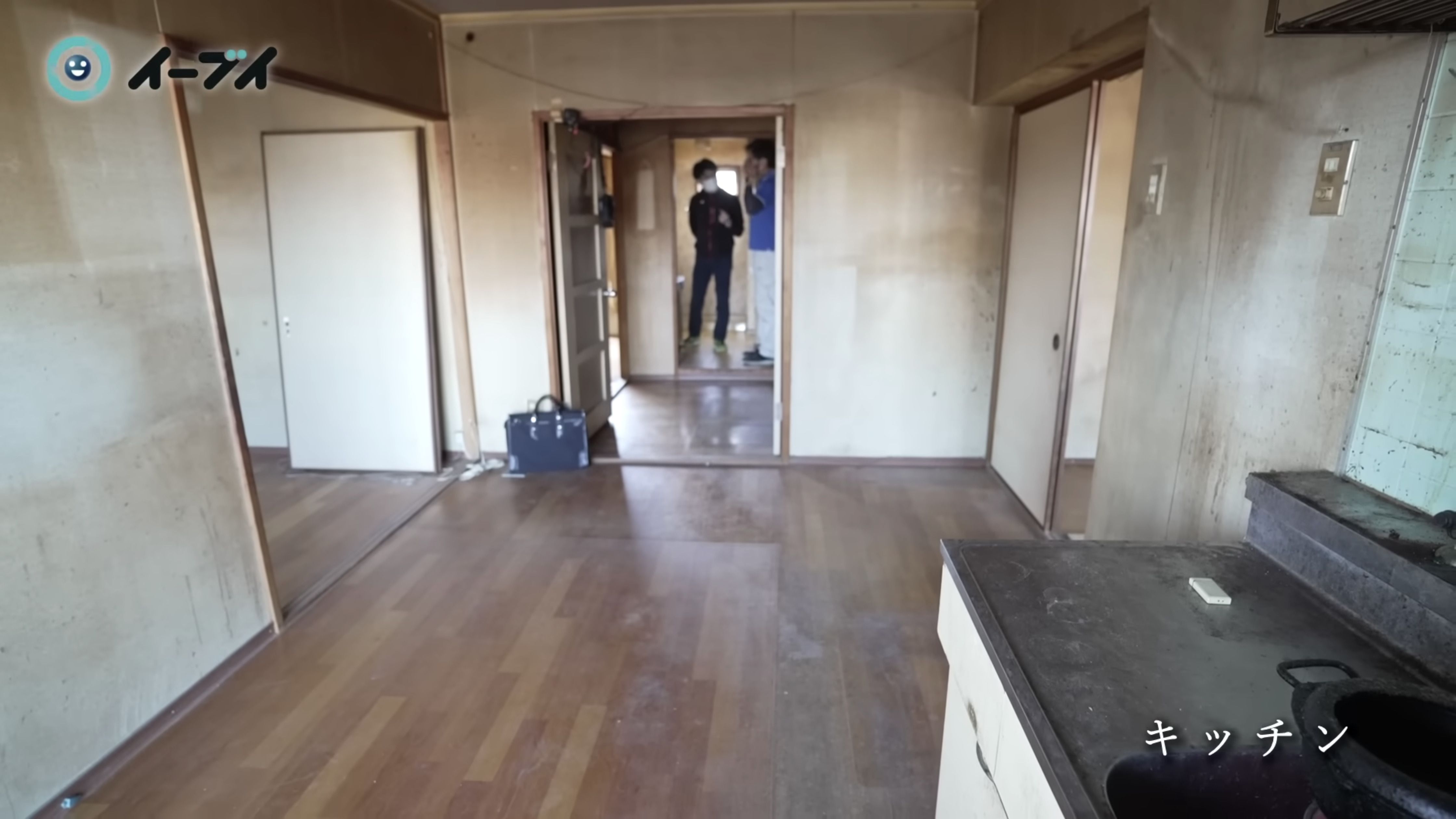 ゴミ屋敷のキッチン