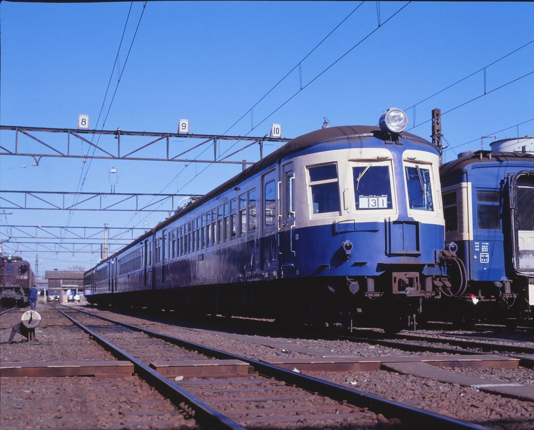 京阪神の急行電車用として造られた「流電」の晩年の活躍の場は飯田線だった＝豊橋機関区にて（撮影：南正時）