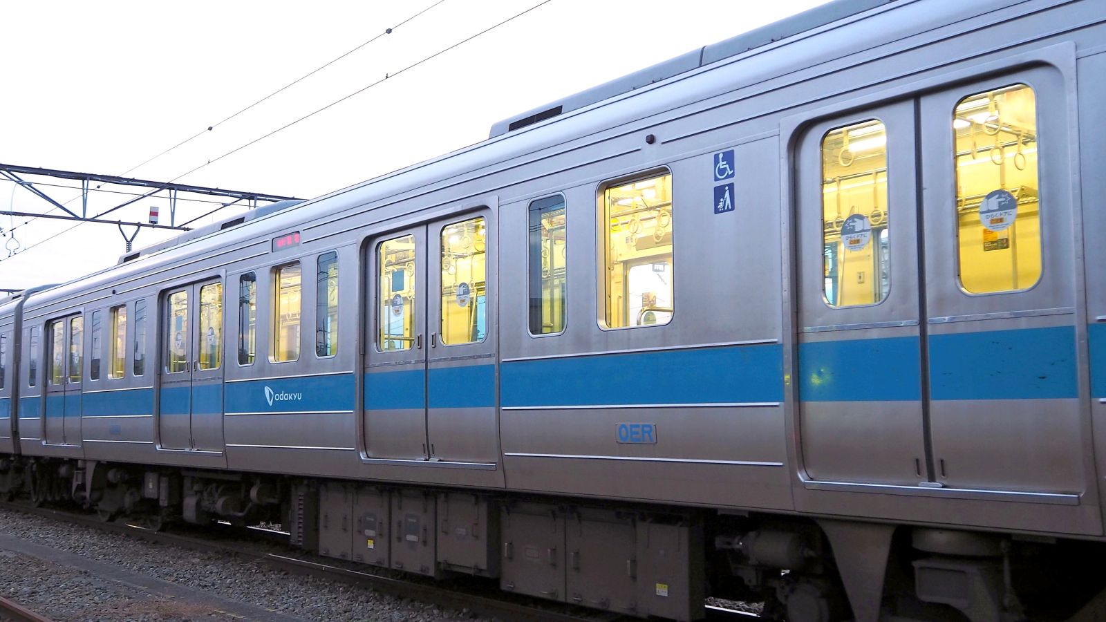 2000形より前に登場した「ワイドドア車」。幅2mの巨大なドアが特徴だった（写真は改造後）