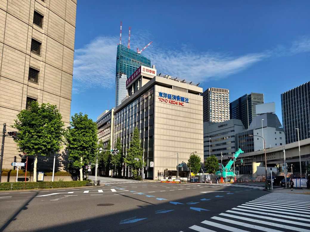 住所は日本橋本石町1-2-1。東京駅の日本橋口から徒歩５分の好立地だ（筆者撮影）