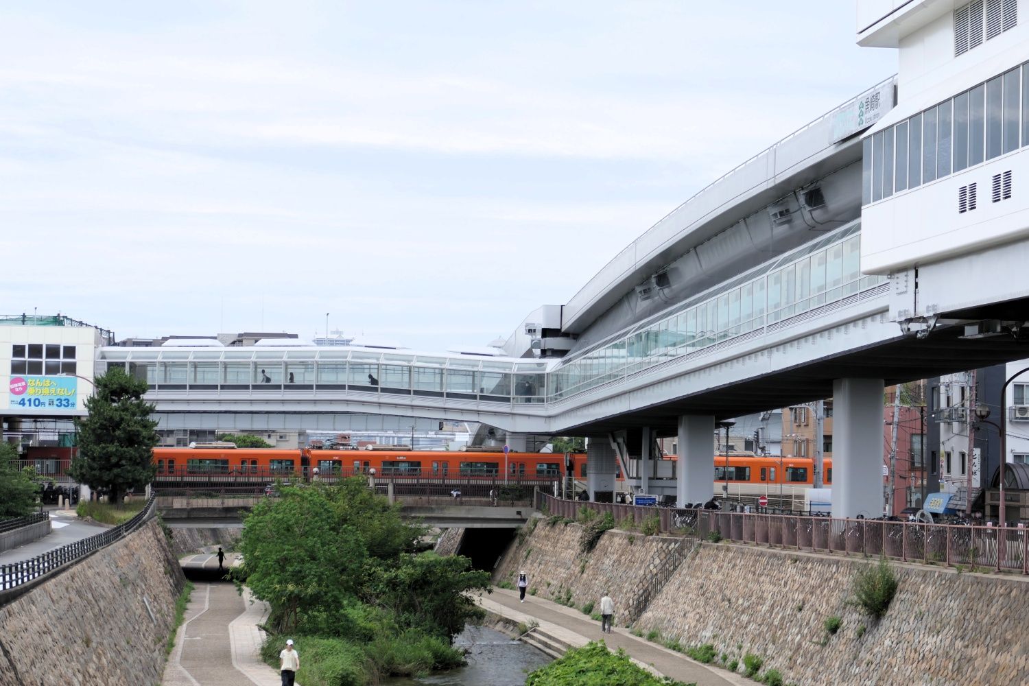六甲ライナー　魚崎駅