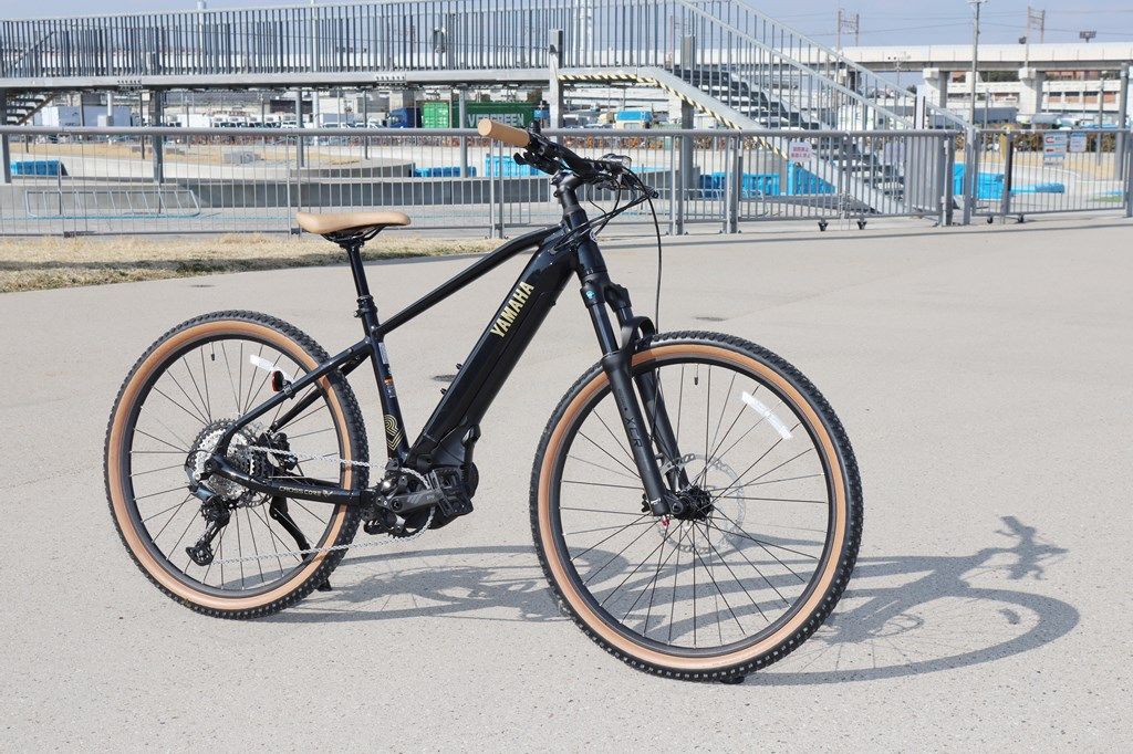 ヤマハの新型スポーツ電動アシスト自転車「クロスコアRV」（写真：筆者撮影）