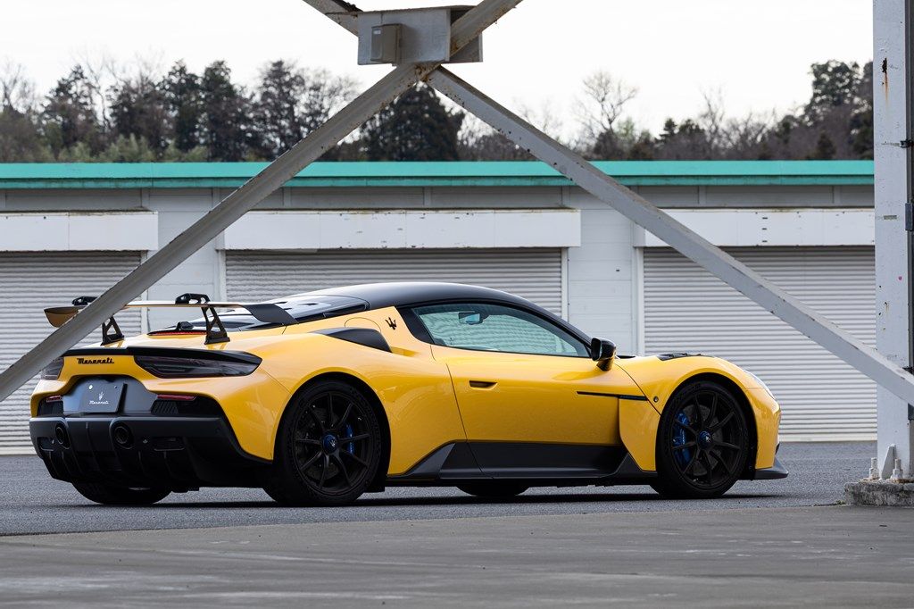 マセラティの最新モデル「GT2ストラダーレ」（写真：三木 宏章）