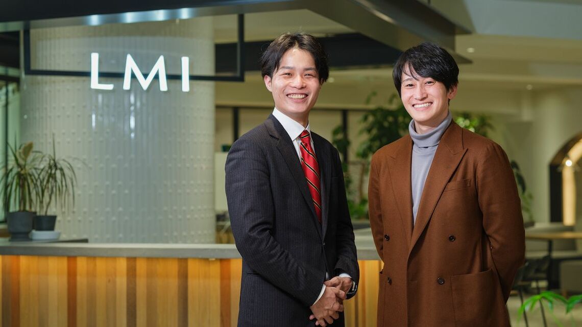 LMIグループ取締役副社長の望田竜太氏（右）と、スカイフォール代表取締役社長の長谷川智一氏（左）