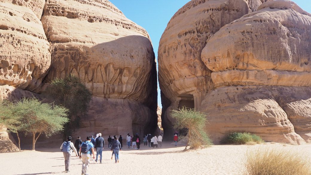 世界遺産「マダイン・サーレハ」の白眉「ジャバル・イスリム」（筆者撮影）