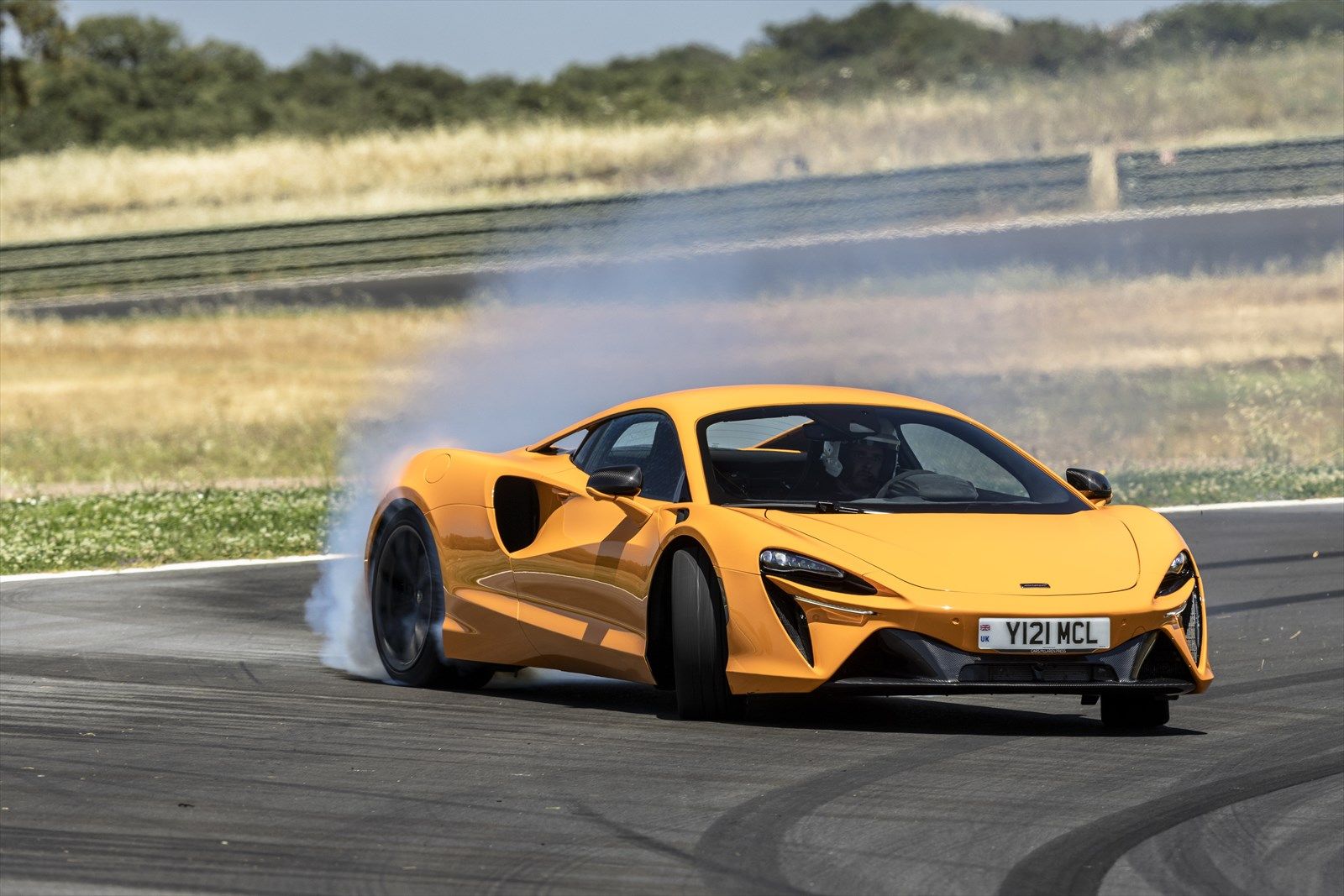 マクラーレン アルトゥーラ（写真：McLaren Automotive）