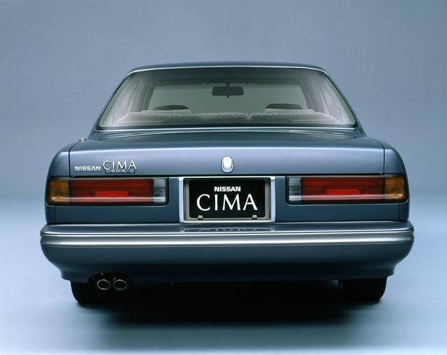 1988年、日産の初代シーマ（写真：日産自動車）