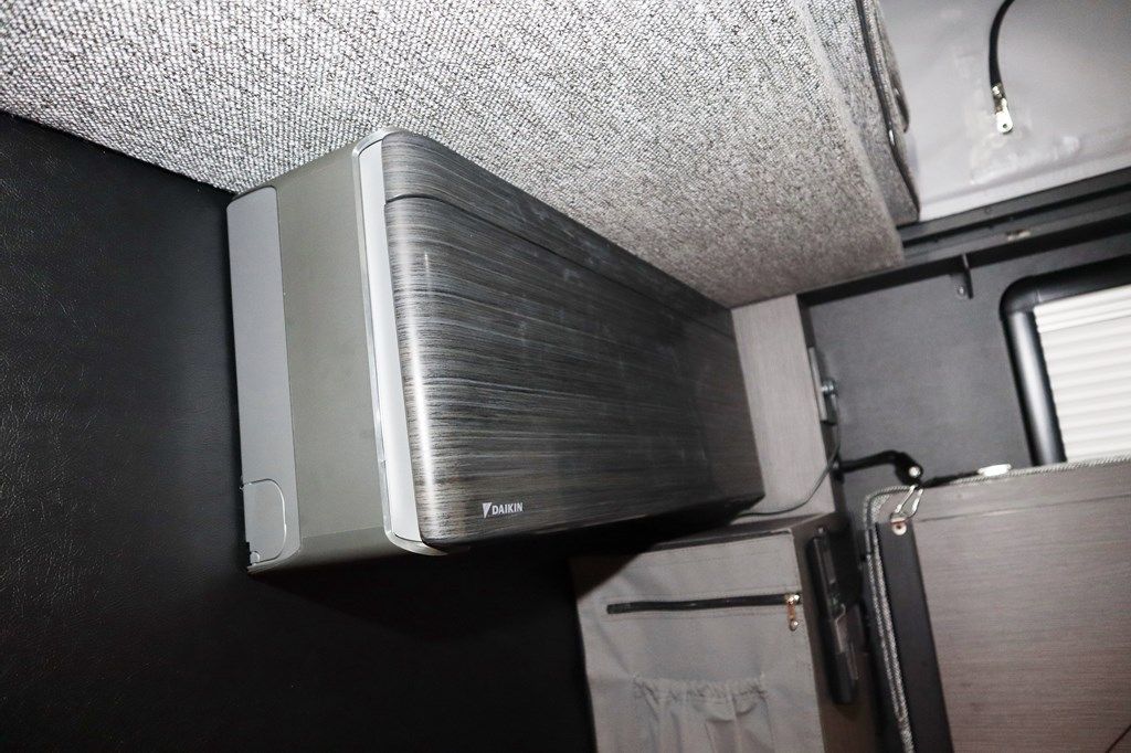 ダイレクトカーズの小型キャンピングトレーラー「ノマドア」（写真：筆者撮影）