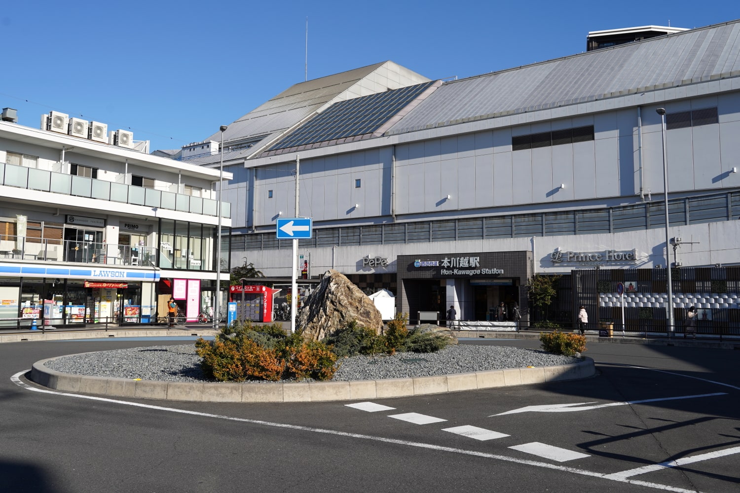 東武川越市駅への近道になる西武本川越駅西口（筆者撮影）