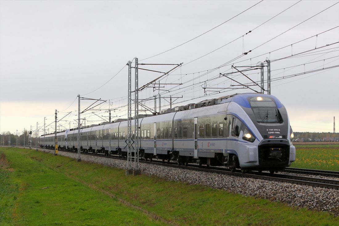 2編成併結で運転されるポーランドの特急列車ED161型（撮影：橋爪智之）