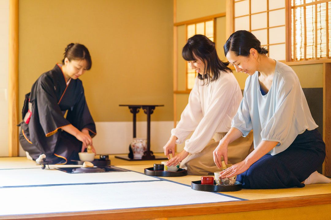 ゆったりと心落ち着く空間での抹茶体験