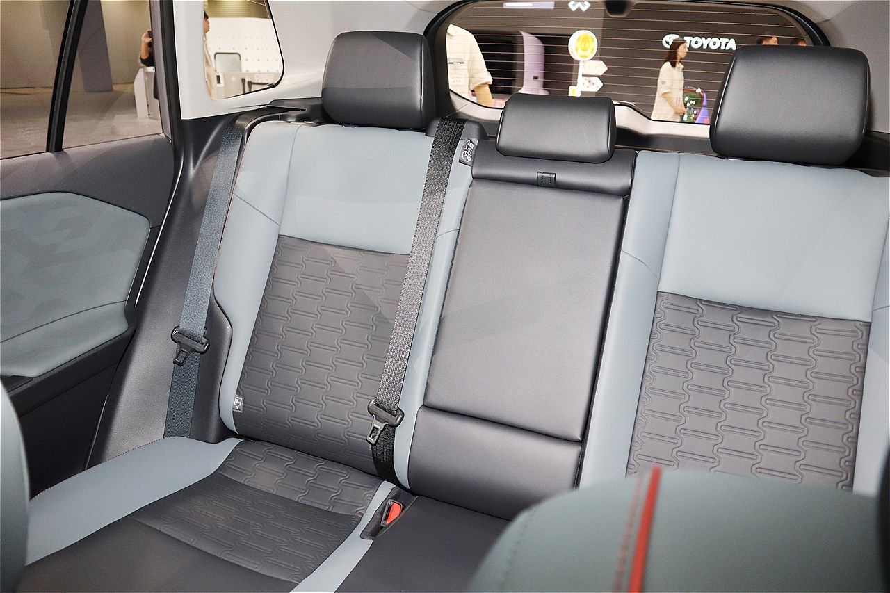 ジャパンモビリティショー2025に展示されたトヨタの新型「RAV4アドベンチャー」（筆者撮影）