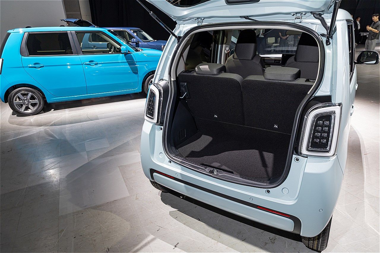ホンダの新型軽自動車EV「N-ONE e:」（写真：三木 宏章）